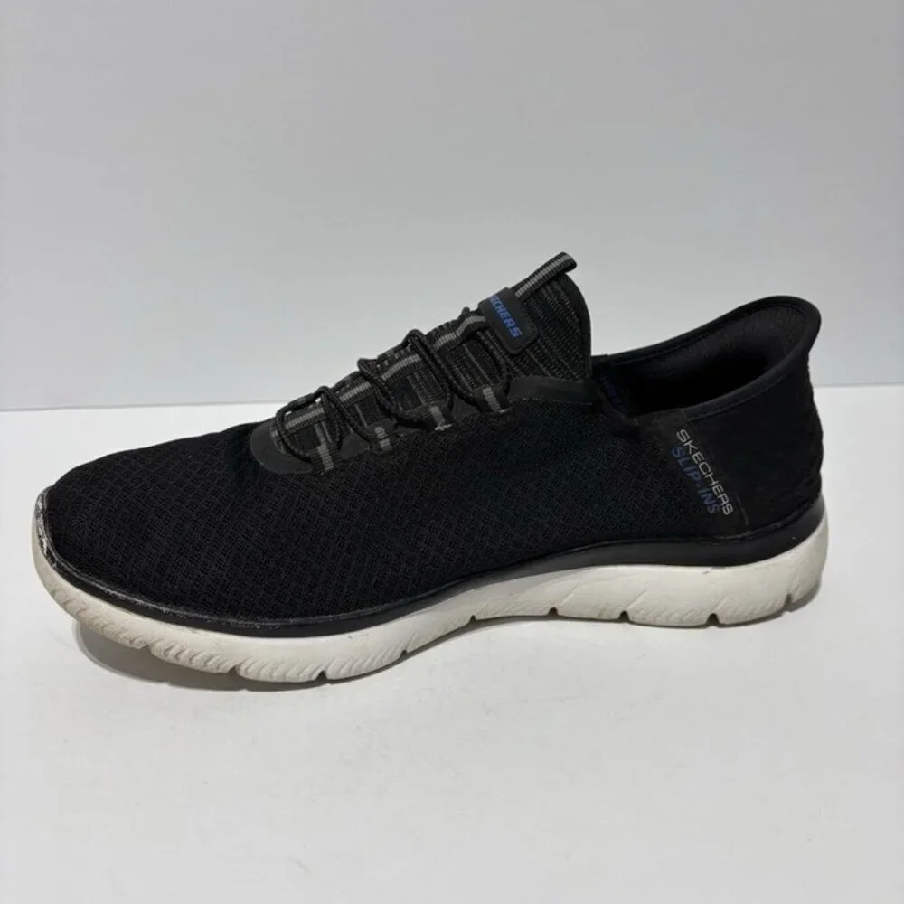 Skechers men’s hands